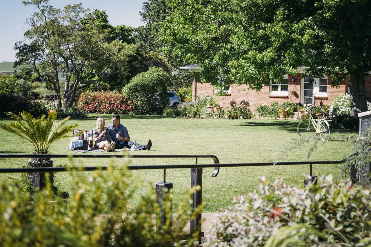 Lavalla Estate Tuakau Exterior photo